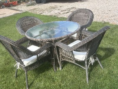 5-Piece Heavy Duty Wicker Patio Dining Set with Cushions - Excellent Condition