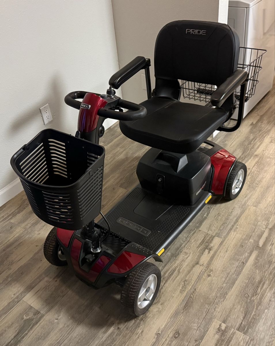 Like New Pride Mobility Go Go Sport 4 Wheel Scooter