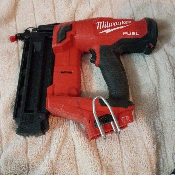 Milwaukee FUEL Cordless Brad Nailer M18 18GA Red/Black Power Tool