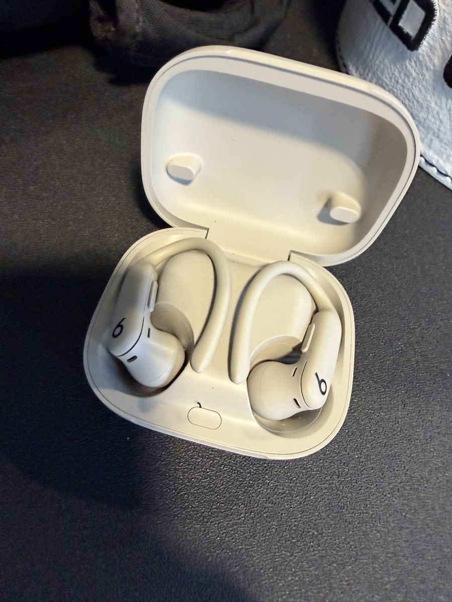 Beats Powerbeats Pro (Cream/Tan)