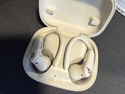 Beats Powerbeats Pro (Cream/Tan)