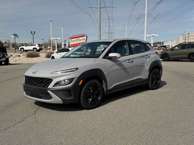 2022 HYUNDAI KONA SE