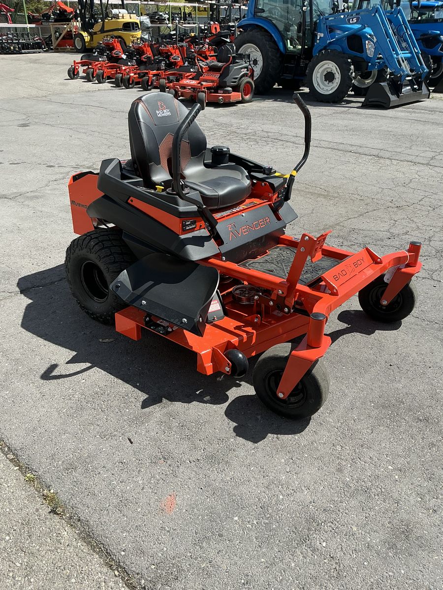 BAD BOY AVENGER MOWER 54 W/KAWASAKI