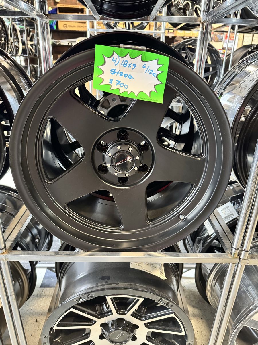 Brand new set of 4 wheels 18x9 lug pattern 6/120