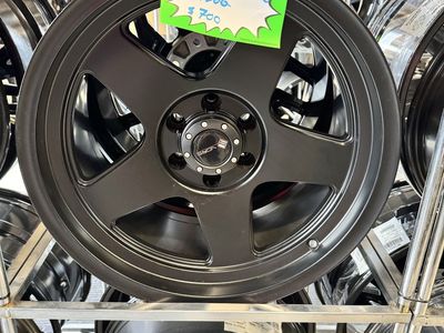 Brand new set of 4 wheels 18x9 lug pattern 6/120