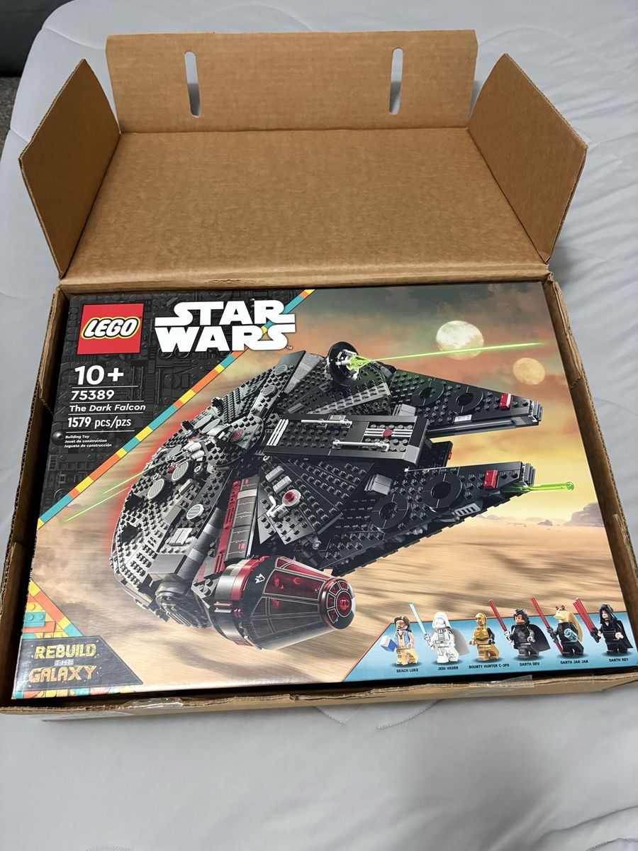 LEGO Star Wars 75389 The Dark Falcon