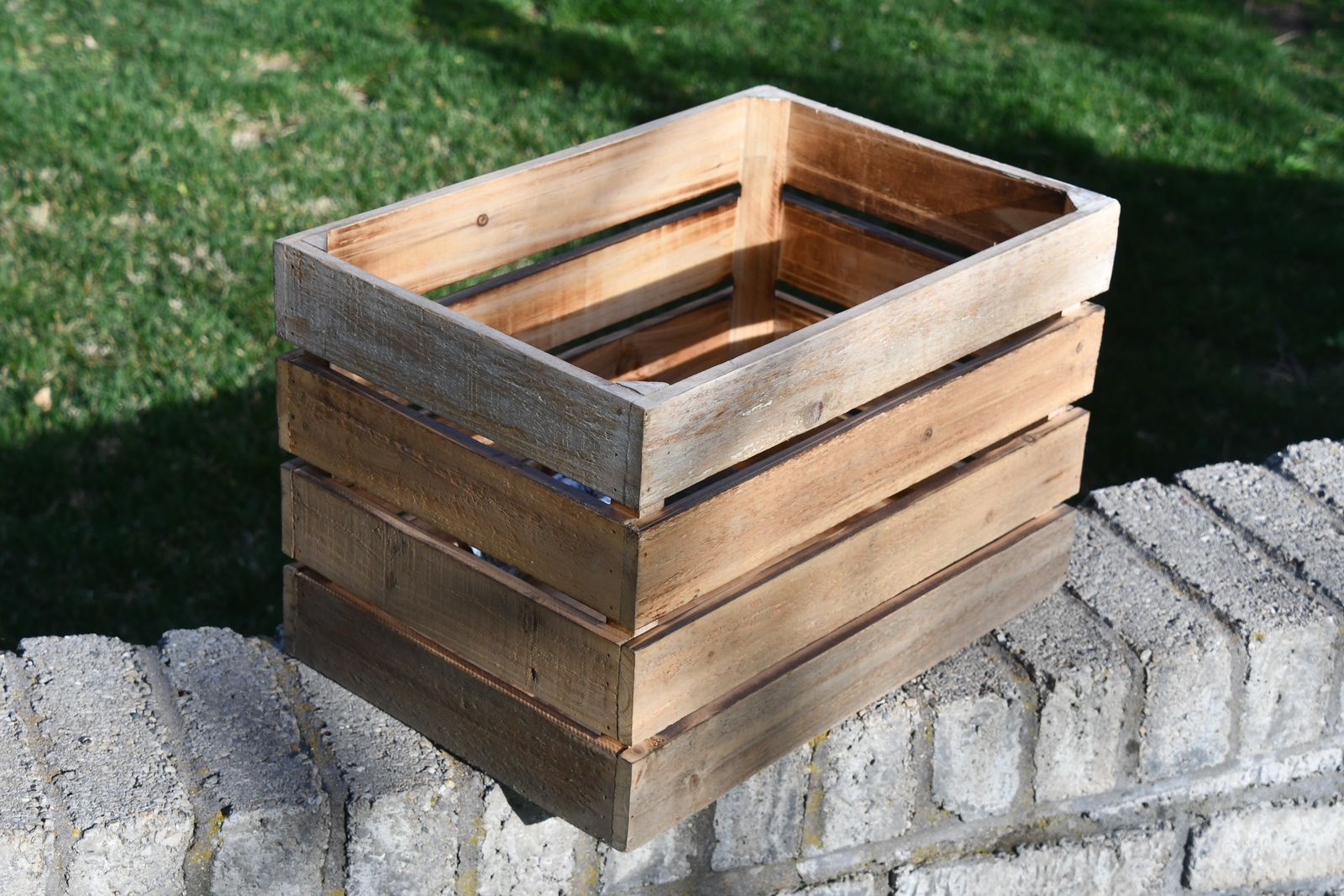 WOODEN CRATE ~ 16.5" x 11" x 10.5" ~ $5