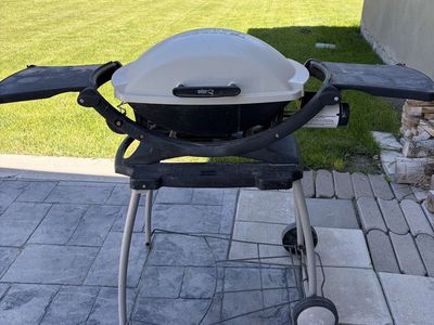 Portable Weber Grill with Stand