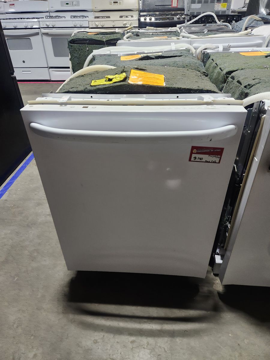 GE Appliances White Built-In Dishwasher with Front Controls - Clean & Ready for Your Kitchen