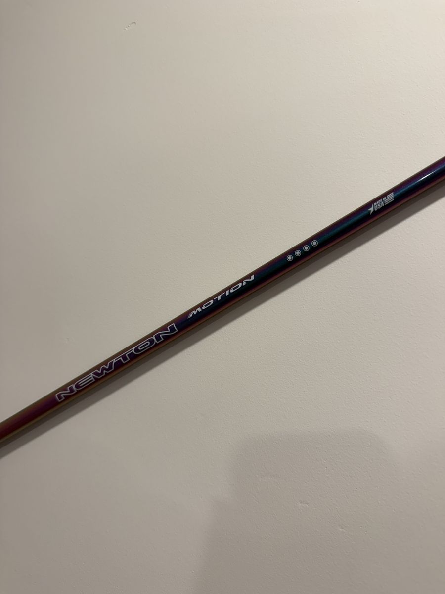 Newton Motion 4 Dot Stiff Driver Shaft w/Taylormade Adapter - Approx 45.5”