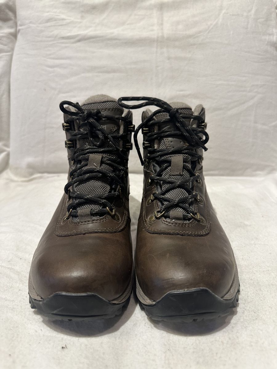 Hi-Tec Women’s 8 Leather WP Mid Hiking Boots