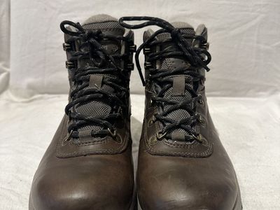 Hi-Tec Women’s 8 Leather WP Mid Hiking Boots