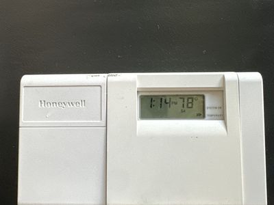Honeywell Digital Thermostat