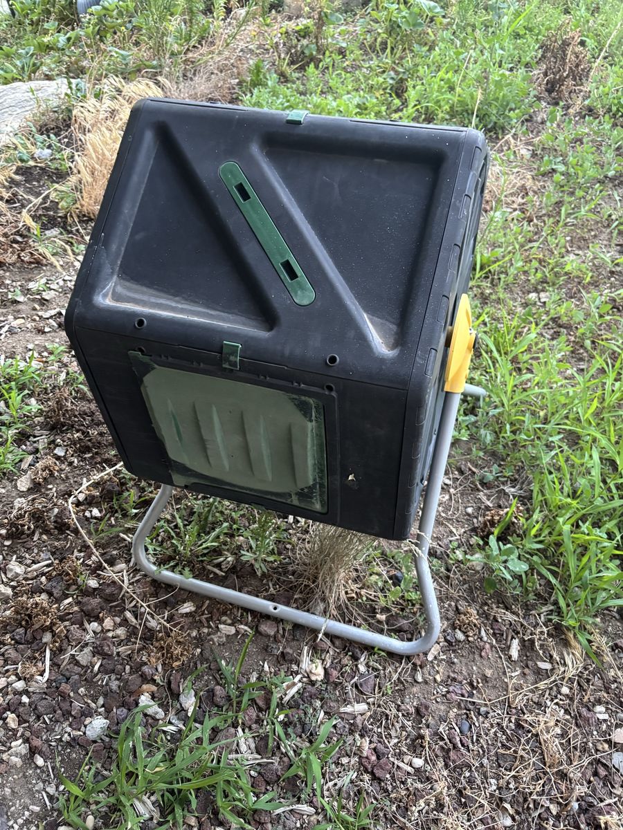 Large Rotating Outdoor Compost Tumbler Bin for Garden & Yard Waste