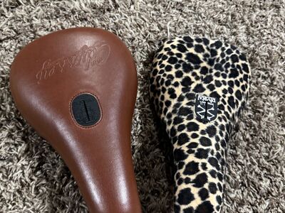 BMX pivotal seats Odyssey and Bone Deth