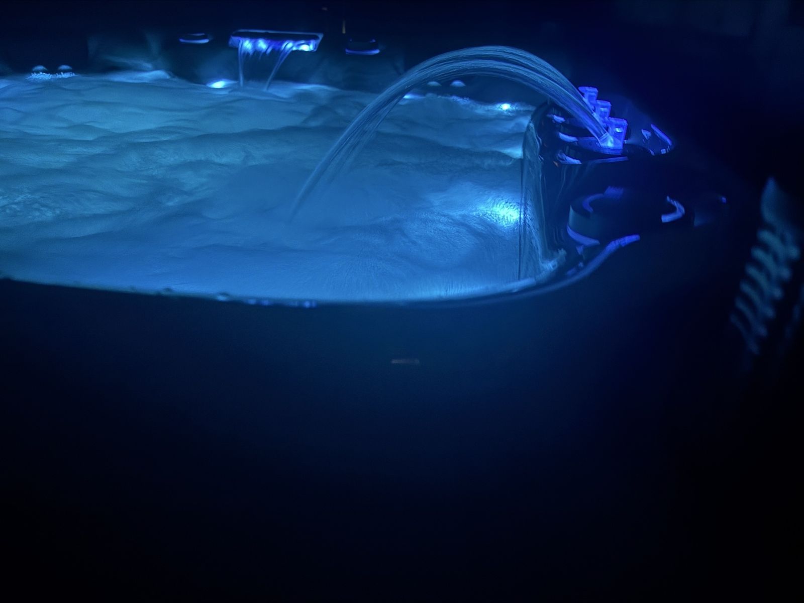 Main image 6