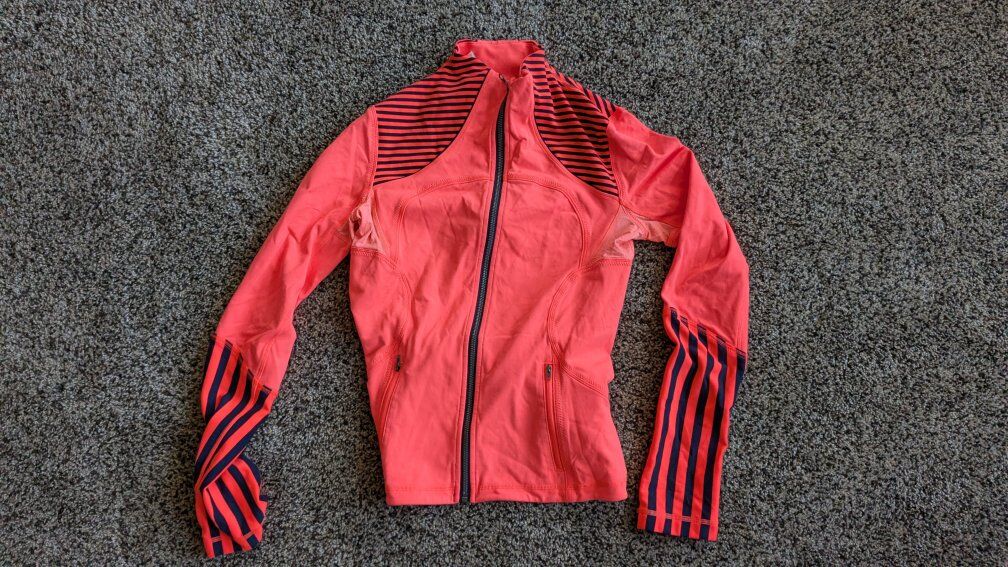 Lululemon lightweight jacket, women's size 8