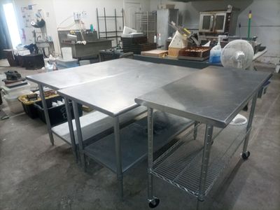 Commercial Stainless Steel Work Prep Tables with Undershelves