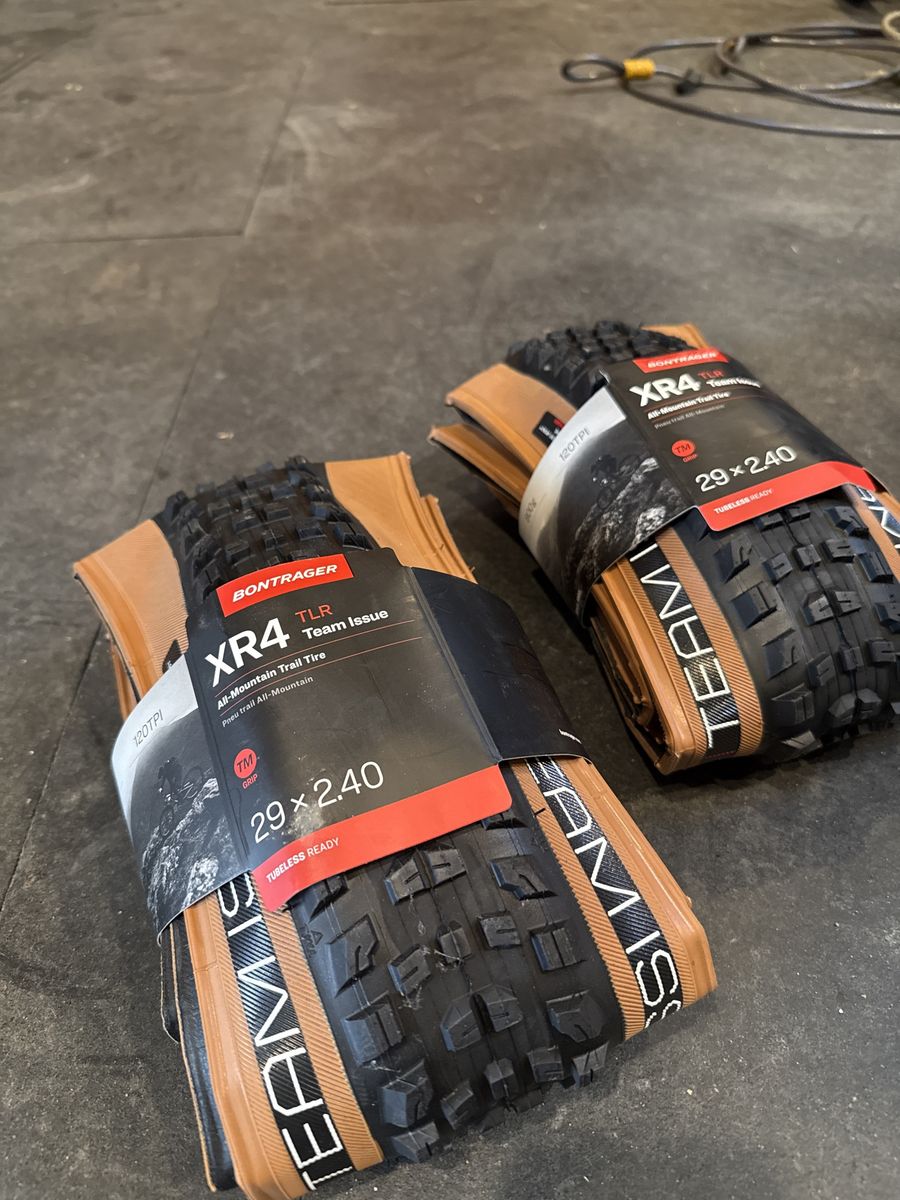 Bontrager XR4 29x2.4 tires