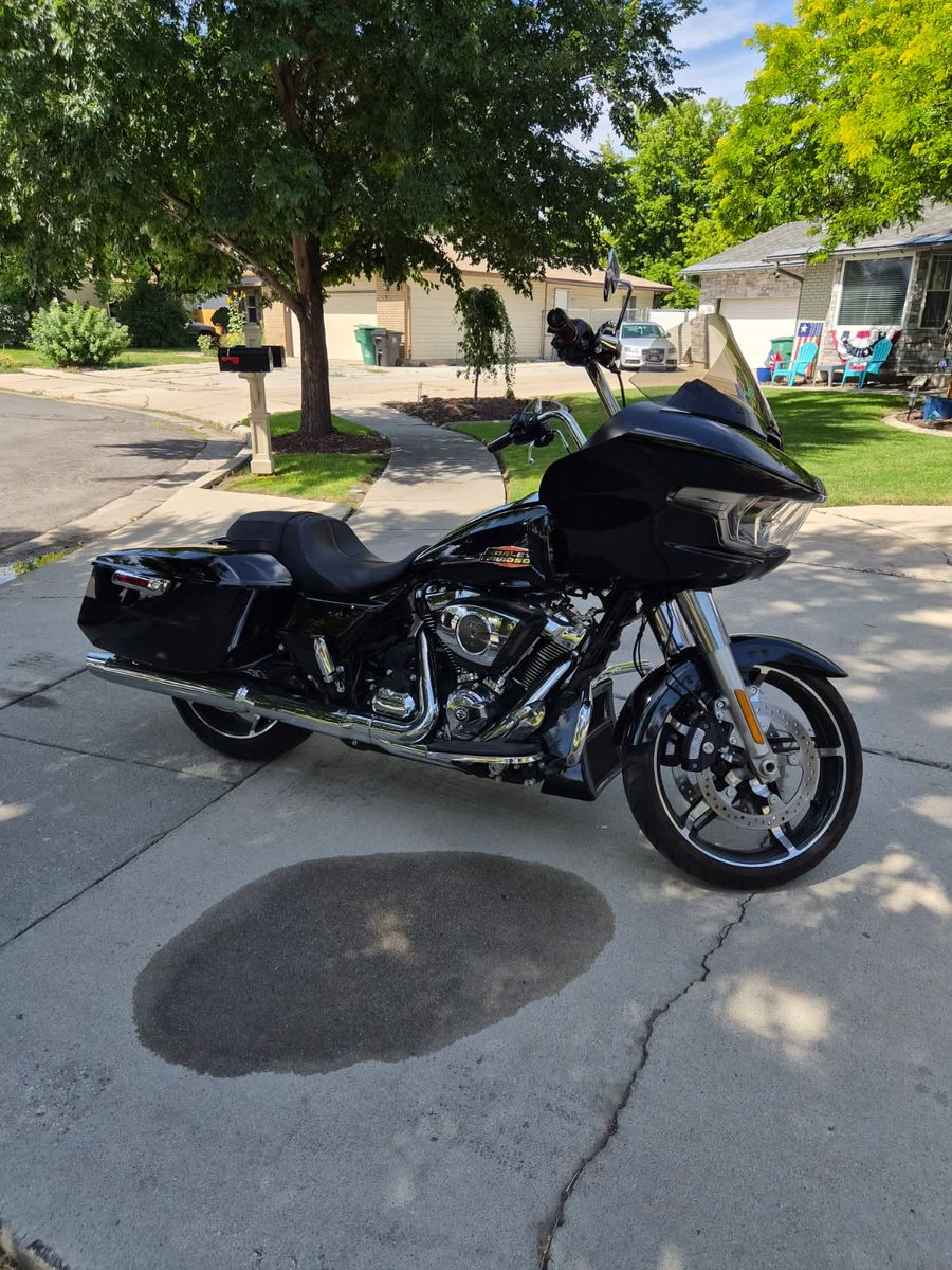2024 Harley Road Glide FLTRX 3400 Like New