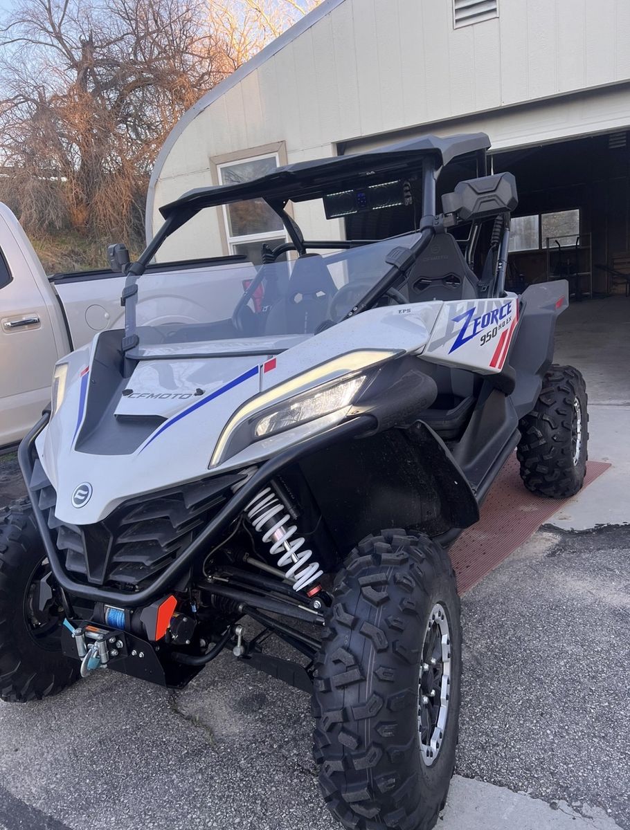 CFMOTO ZFORCE 950 HO EX Utility Vehicle UTV - Low Miles