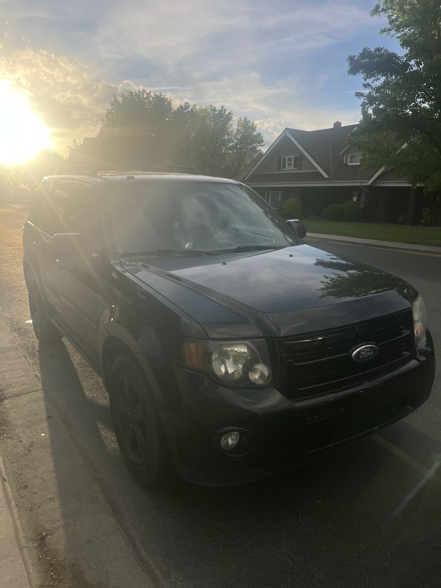 2010 ford escape XLS sport utility 4D