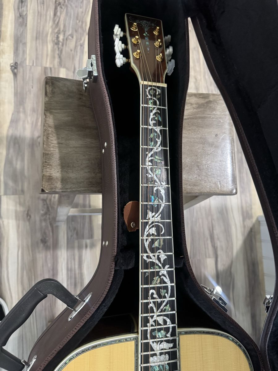 Main image 3