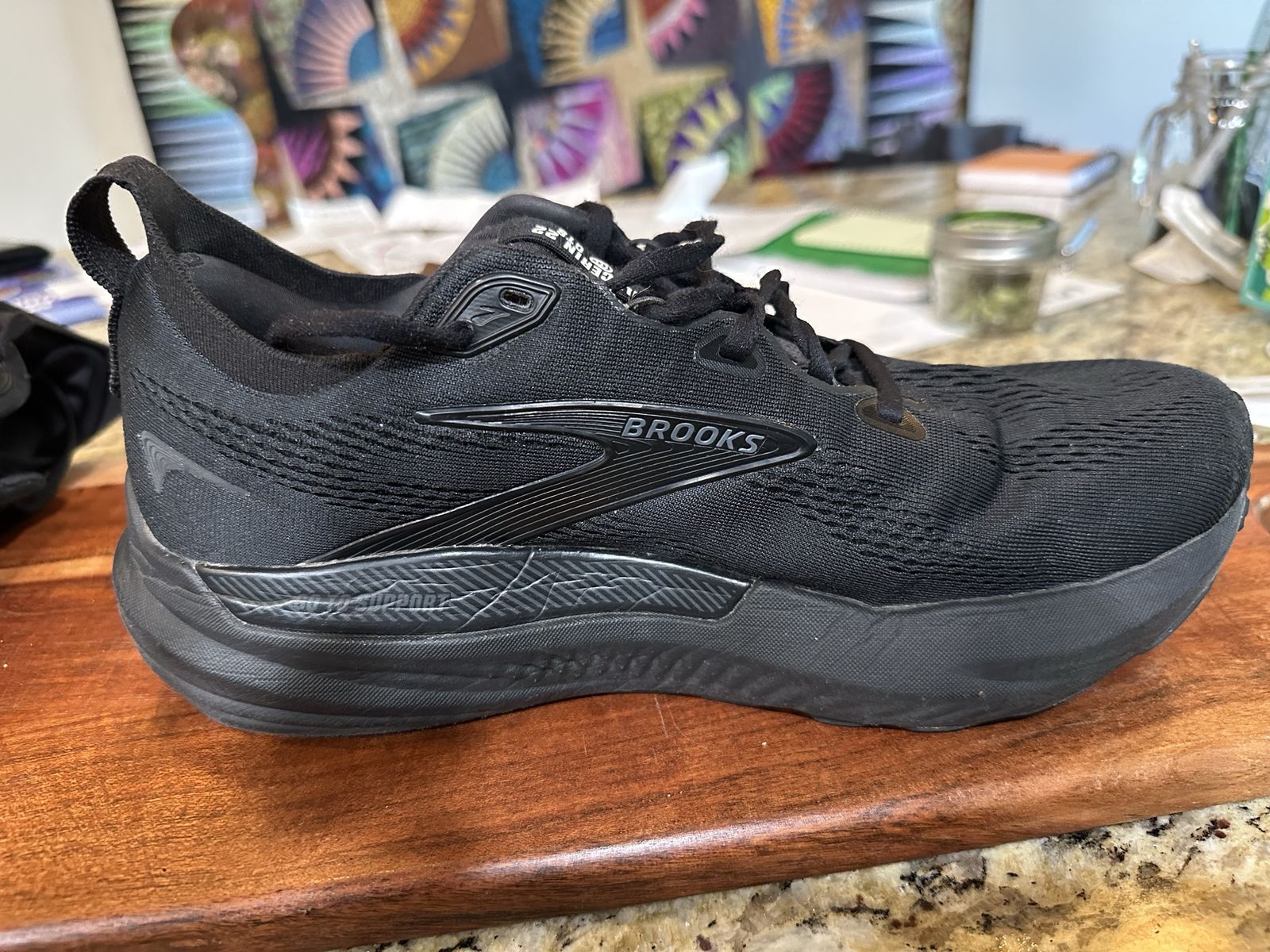 Brooks Glycerin 22 GTS All Black Men's Running Shoes - Size 9 Wide (2E) - Excellent Condition