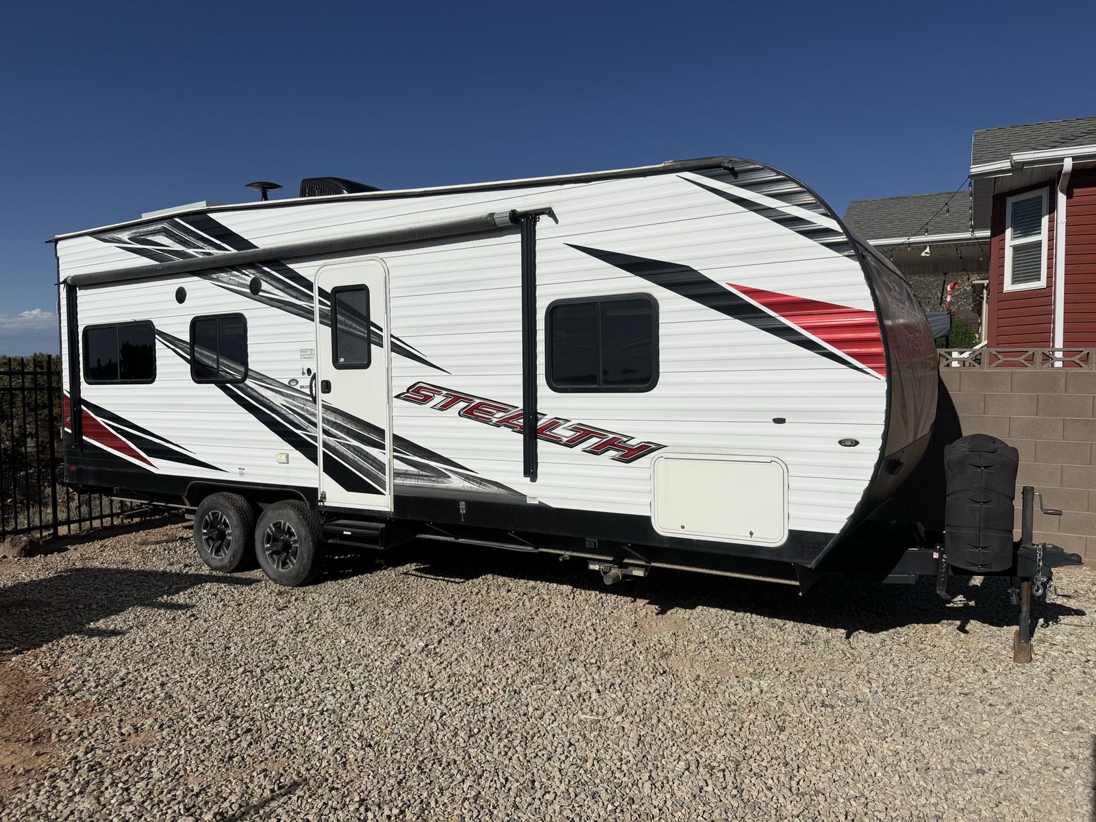 2018 Stealth Wa2313 Toy hauler