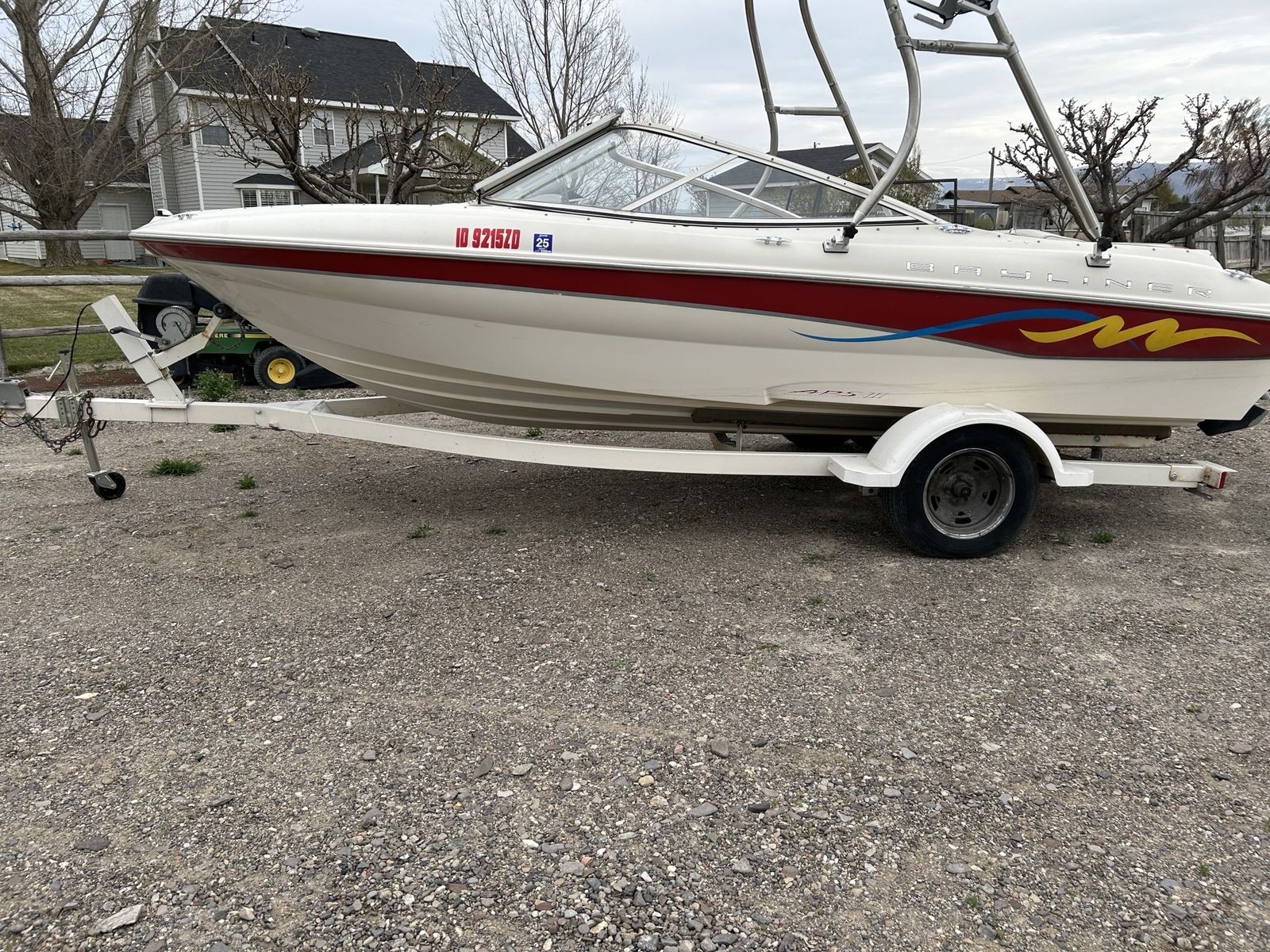 2001 Bayliner Capri 195 19' boat with 5.0