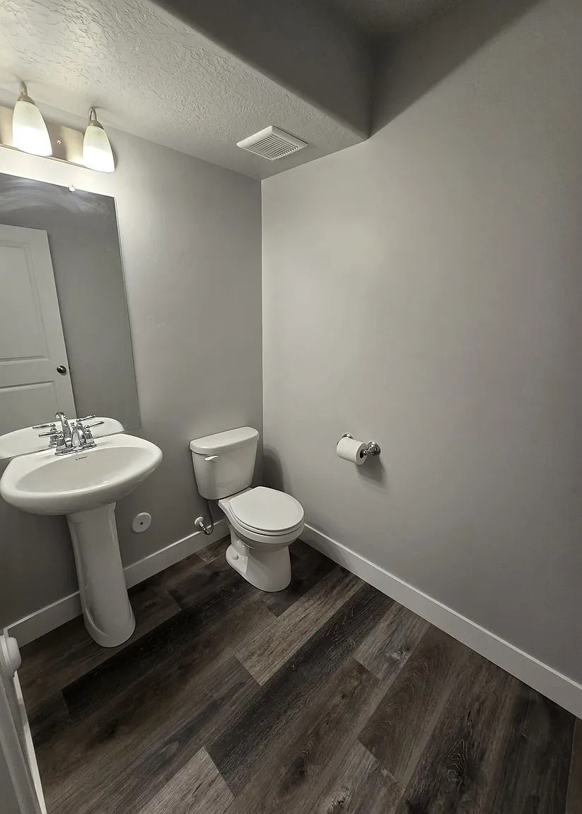 Main image 12