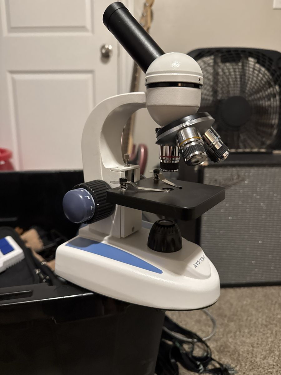 AmScope Compound Microscope with WF25X Eyepiece and Multiple Objective Lenses