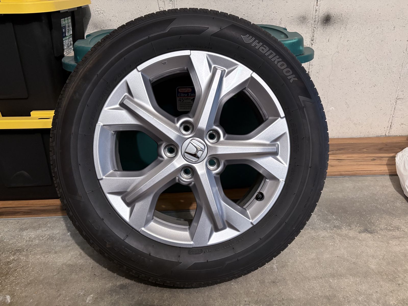 4 Hankook tires and Honda HRV Wheels