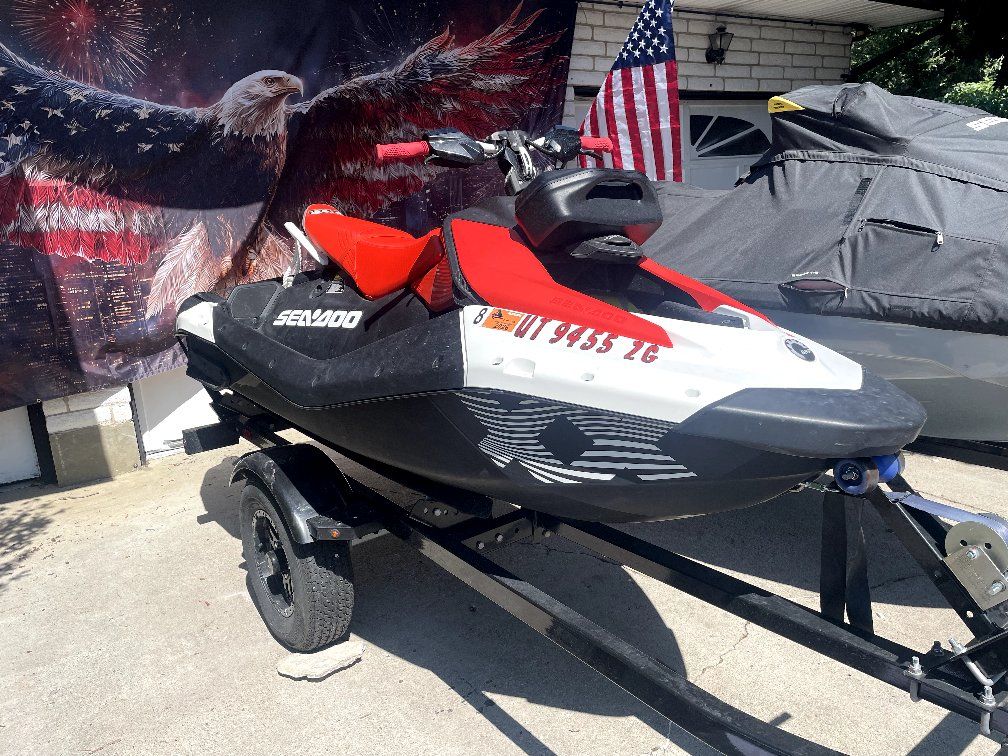 Sea-Doo Spark Trixx 3up Personal Watercraft with cover and Bluetooth speaker - Ready for the Water!