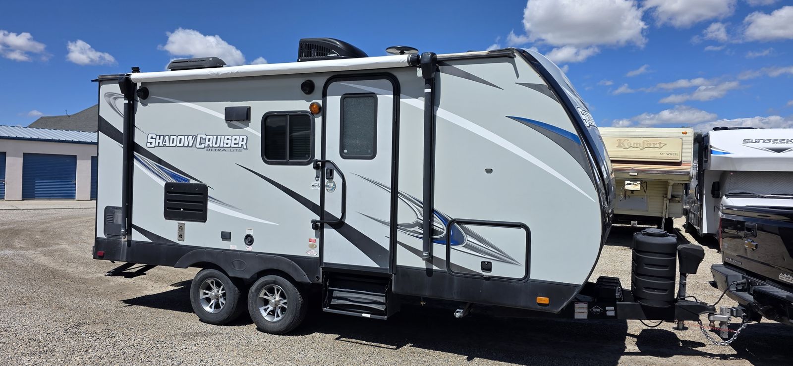 2019 Shadow Cruiser 193MBS – 23ft, 1 Slide, Sleeps 4, Lite trailer tow with your suv or small truck
