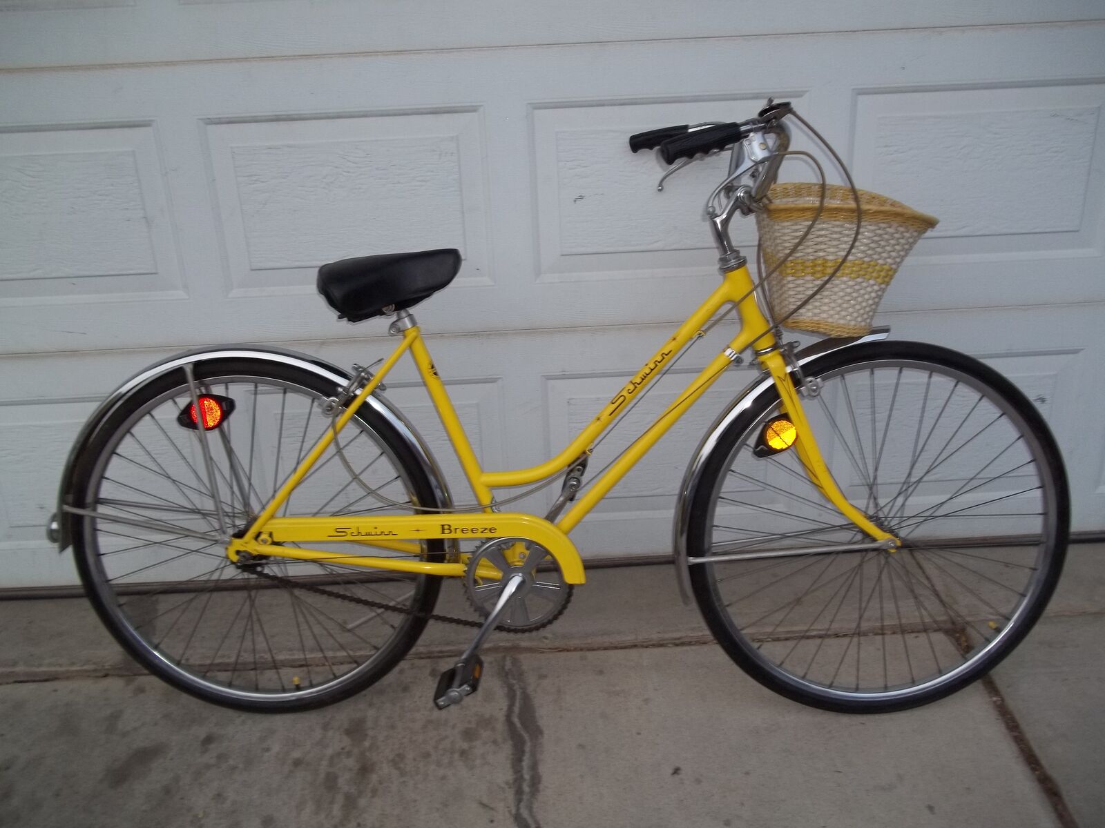 Vintage 1974 Schwinn Breeze 3 Speed - Original like new condition