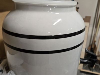 Ceramic water dispenser