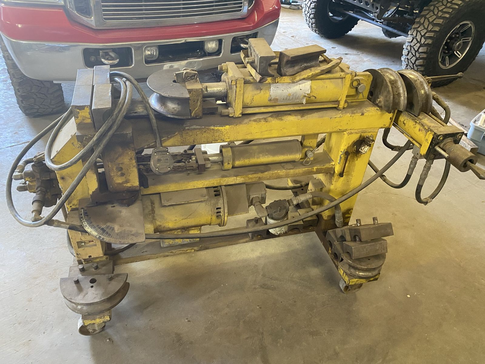 Exhaust tubing bender