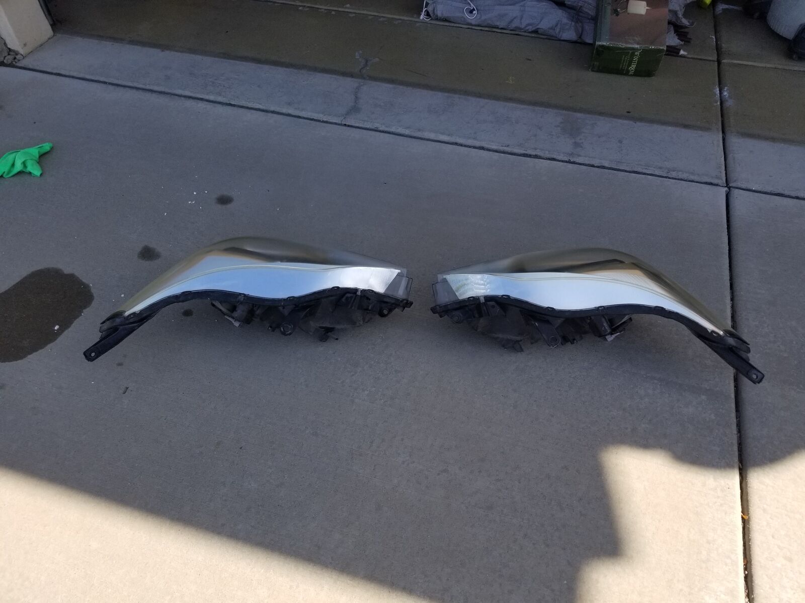 2013 Toyota Avalon Headlight Assemblies Works