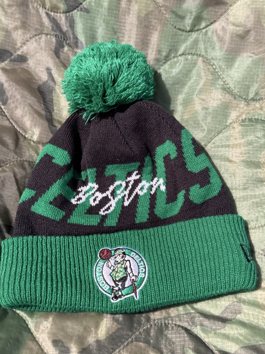 New Era Boston Celtics Pom Beanie Green Black - One Size, NWOT