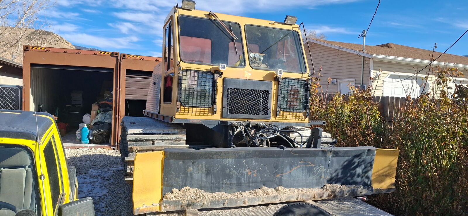 SV301 Ski dozer hydrostatic snow cat