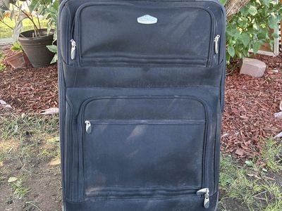 Rolling luggage