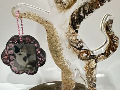 Pet memorial keepsake pieces