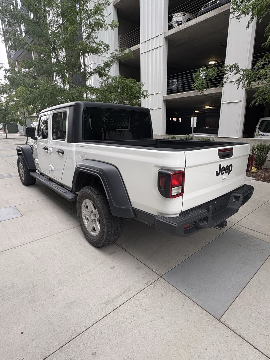 Main image 8