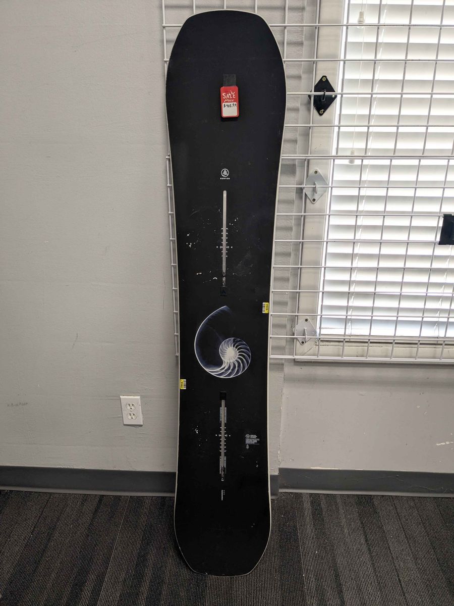 Burton Family Tree: Hometown Hero 160cm Wide Snowboard - Lightly Used (2026)