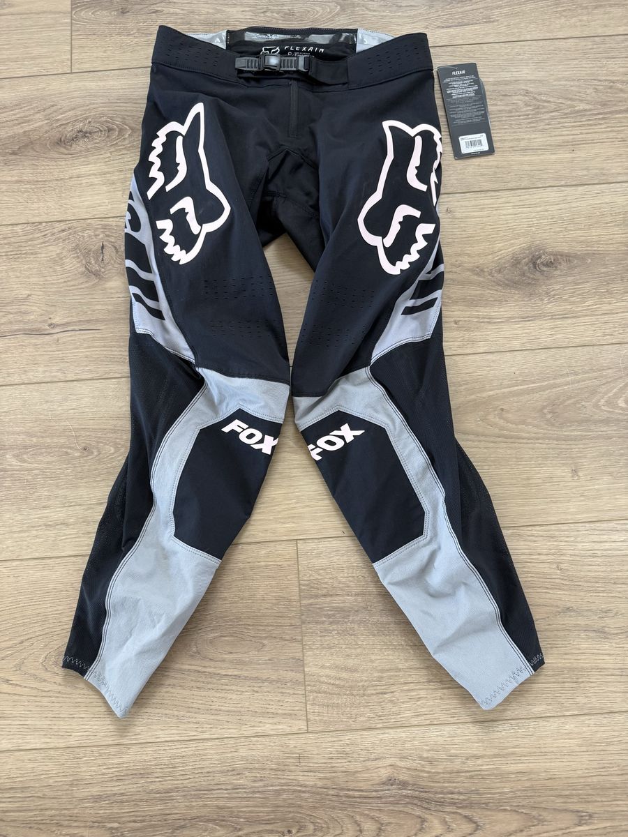 Fox Racing Women's Flexair Mach One Pants - size 8