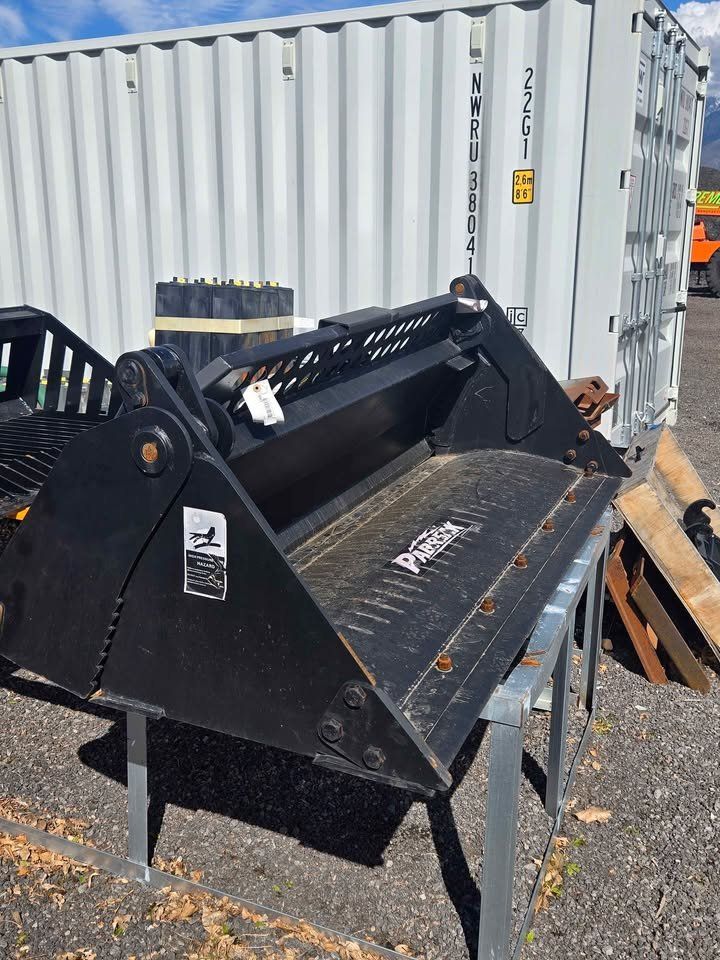 NEW Pabreak 72" Heavy Duty Combo 4 in 1 Bucket (Skid Steer)