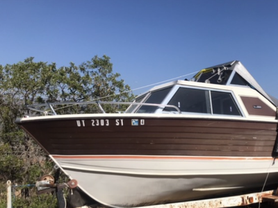 19’ Crestliner Nordic boat 1979 aluminum