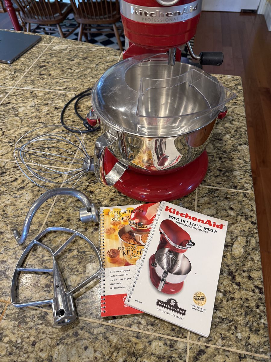 KitchenAid Professional 600 Series 6 Qt. Empire Red Stand Mixer w/ Bowl & 3 Attachments
