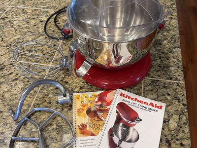 KitchenAid Professional 600 Series 6 Qt. Empire Red Stand Mixer w/ Bowl & 3 Attachments